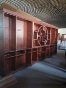 补的容易呈现色差99、踢脚线安拆好后要用腻子和